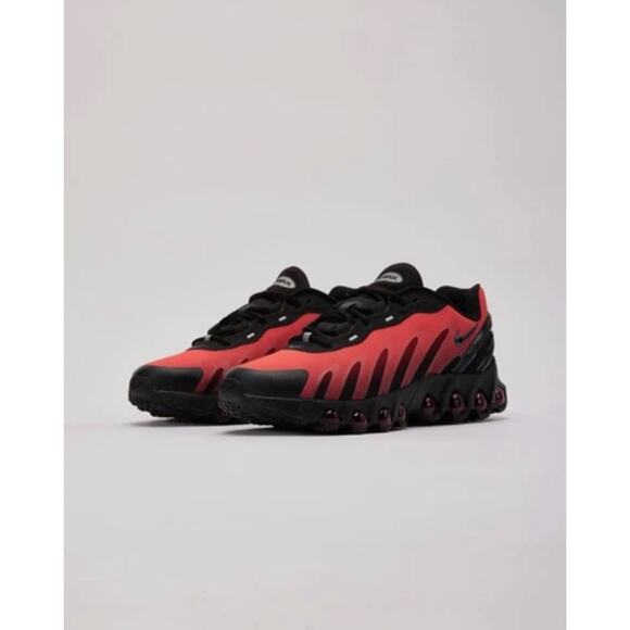 Nike Air Max Dn8 Black Red Men\'s Size 11.5 FQ7860-008 New Authentic main image 4